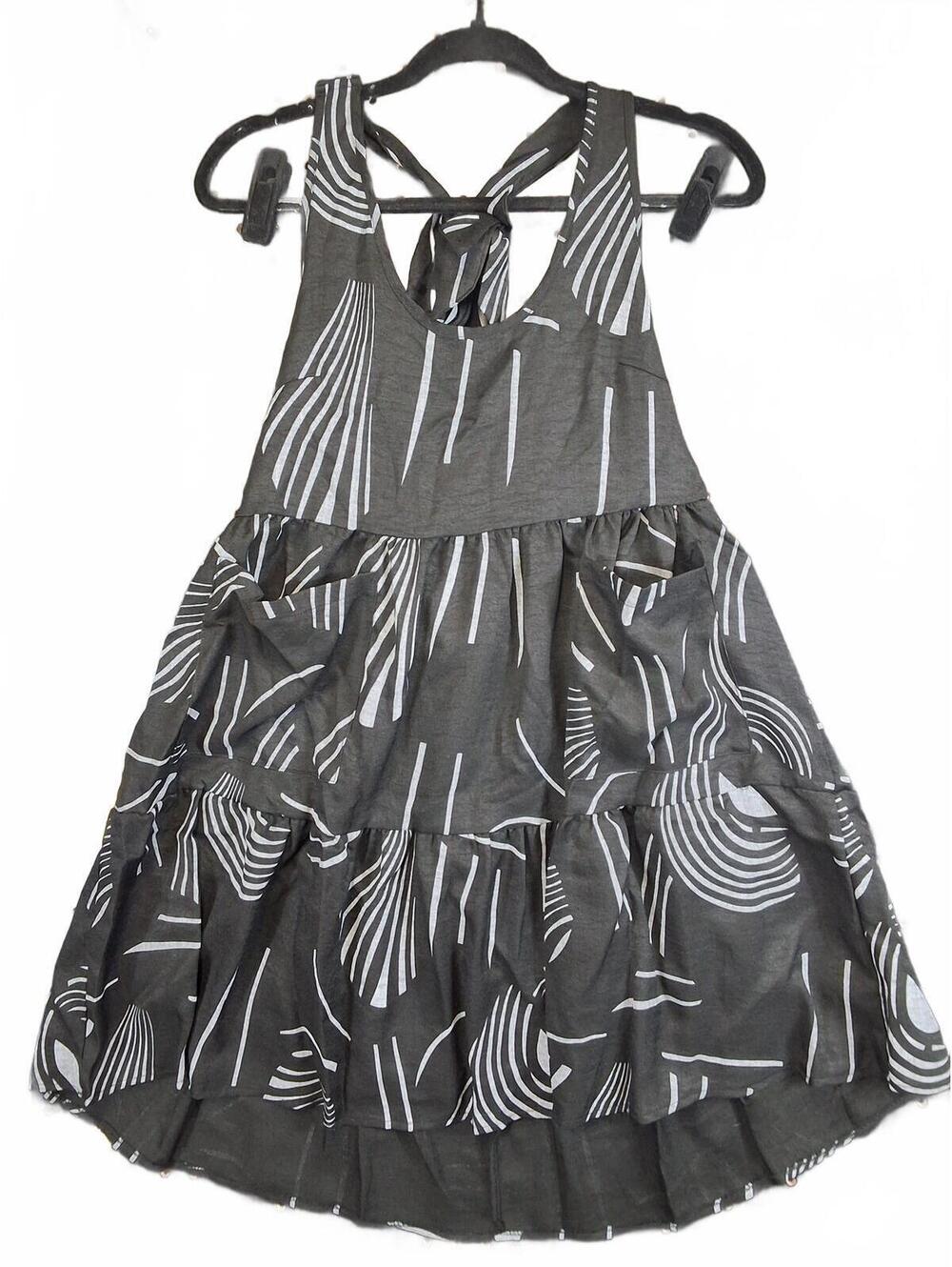 Chic Black and White Halter Dress with Pockets Small